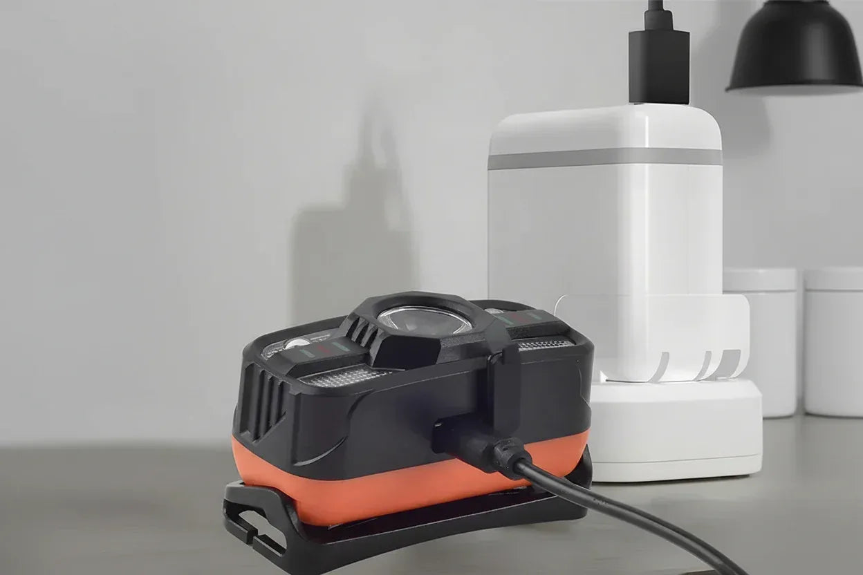 LED Pannlampa med Rörelsesensor - USB Uppladdningsbar 6 Lägen.