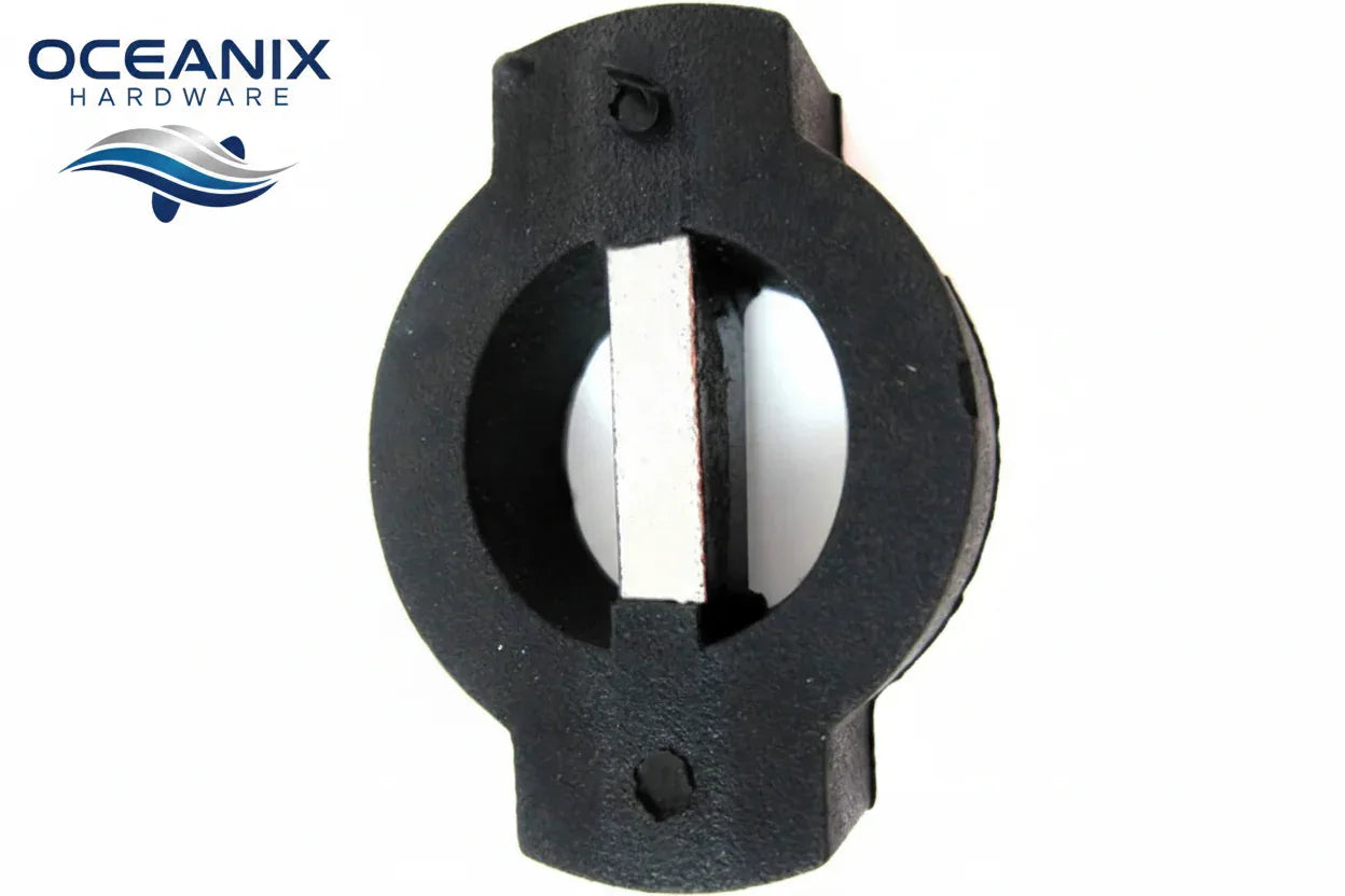 Korsformad Kopplingsdel till Sjövattenspump Volvo Penta 831009 Huvudlager