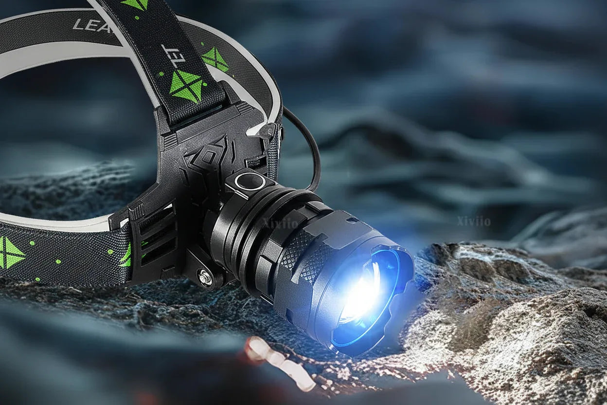 Kraftfull LED Pannlampa 800W - USB Laddningsbar Vattentät Arbetslampa.